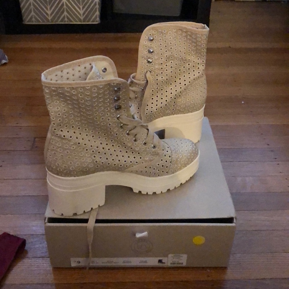 Urban outfitters boots, size 9